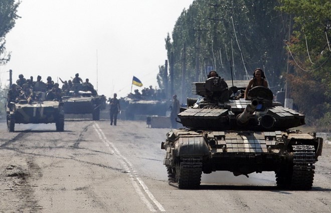 Bản tin 20H: Ukraine rút quân khỏi vòng vây Ilovaisk Binh lính Ukraine. (Nguồn: AFP/TTXVN)