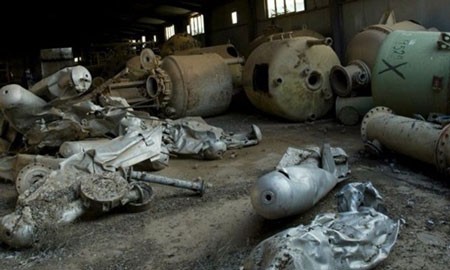 Bản tin 14H: IS có thể đã dùng vũ khí hóa học Quang cảnh tại một cơ sở sản xuất vũ khí hóa học đã bị phá hủy ở phía bắc thủ đô Baghdad, Iraq. Ảnh: AP