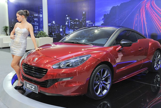 Peugeot RCZ giá gần 2 tỷ đồng Peugeot RCZ giá gần 2 tỷ đồng