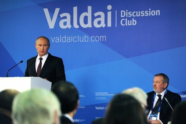 Bản tin 14H: Nga cứu cựu Tổng thống Ukraine thoát họng súng Tổng thống Nga Putin phát biểu tại Câu lạc bộ tranh luận quốc tế Valdai. (Nguồn: kremlin.ru)