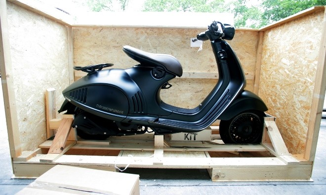 Chi tiết siêu phẩm Vespa 946 Emporio Armani ở Việt Nam Chi tiết siêu phẩm Vespa 946 Emporio Armani ở Việt Nam