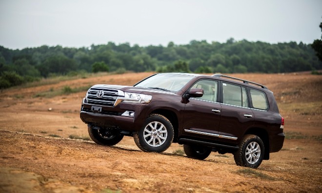 Chi tiết Toyota Land Cruiser 2015 giá hơn 2,8 tỷ đồng Chi tiết Toyota Land Cruiser 2015 giá hơn 2,8 tỷ đồng