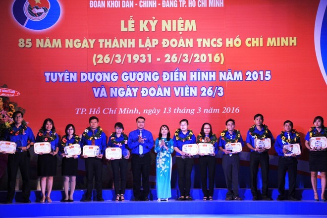 Tuyên dương các công trình tiêu biểu của tuổi trẻ khối Dân – Chính – Đảng TPHCM Tuyên dương các công trình tiêu biểu của tuổi trẻ khối Dân – Chính – Đảng TPHCM