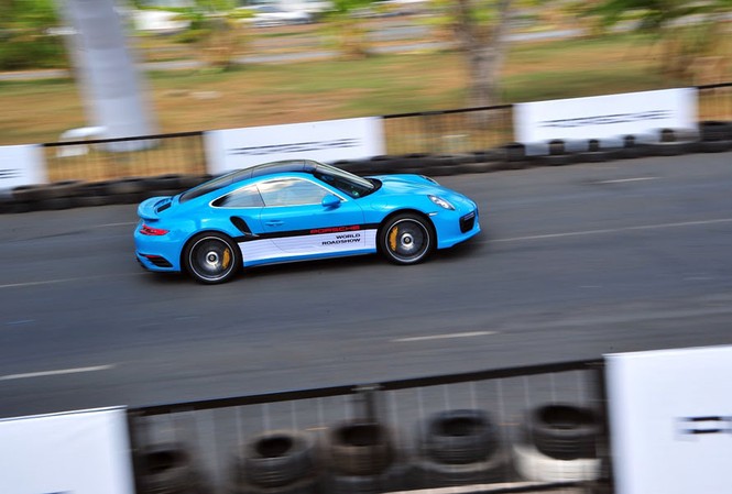 Porsche World Road Show tại Việt Nam và ấn tượng 2,9 giây Porsche World Road Show tại Việt Nam và ấn tượng 2,9 giây