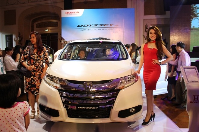MPV hạng sang Honda Odyssey chốt giá 1,99 tỷ đồng MPV hạng sang Honda Odyssey chốt giá 1,99 tỷ đồng