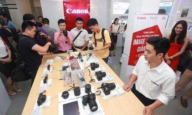 Canon khai trương cửa hàng Image Square thứ 2 tại Hà Nội Canon khai trương cửa hàng Image Square thứ 2 tại Hà Nội