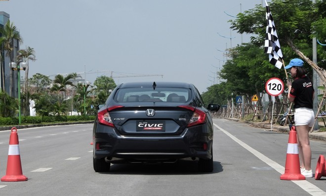 Khám phá VTEC Turbo – vũ khí mới của Honda Civic Khám phá VTEC Turbo – vũ khí mới của Honda Civic