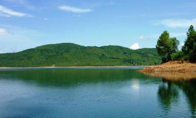 Chèo ghe ra hồ chơi, hai học sinh lớp 8 chết đuối thương tâm Chèo ghe ra hồ chơi, hai học sinh lớp 8 chết đuối thương tâm