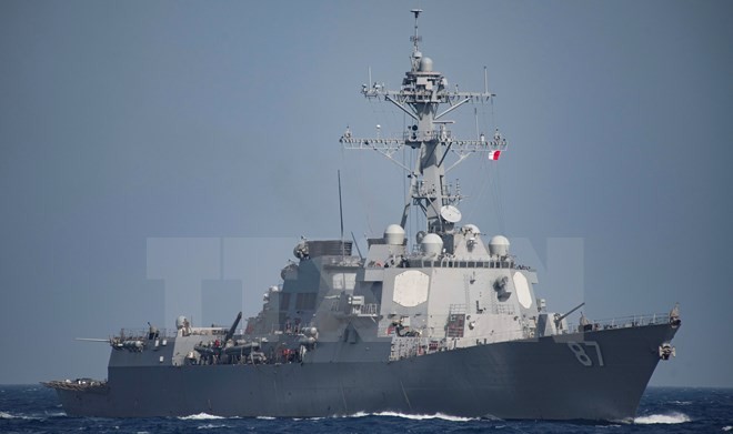 Bản tin 8H: Mỹ tăng mạnh tàu chiến đối phó Nga và Trung Quốc Tàu khu trục USS Mason (DDG 87) có tên lửa dẫn đường của hải quân Mỹ. (Nguồn: EPA/TTXVN)