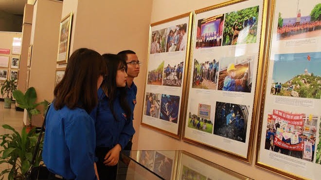 Triển lãm ‘Hồ Chí Minh với thế hệ trẻ’ Triển lãm ‘Hồ Chí Minh với thế hệ trẻ’