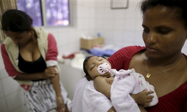 Nam giới nhiễm Zika nên tránh ‘quan hệ không bảo vệ’ ít nhất 6 tháng Đàn ông bị nhiễm Zika nên tránh quan hệ tình dục không an toàn ít nhất sáu tháng để tránh mang thai ngoài ý muốn.
