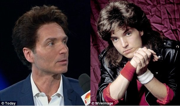 Tối nay, ca sĩ 'Right here waiting' sẽ đứng cùng sân khấu với Thanh Lam Richard Marx hiện tại và khi còn trẻ.