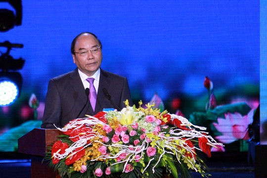 Thủ tướng: 'Đà Nẵng phải là thành phố độc nhất vô nhị' Thủ tướng Nguyễn Xuân Phúc phát biểu tại lễ kỷ niệm 20 năm Đà Nẵng là thành phố trực thuộc Trung ương.