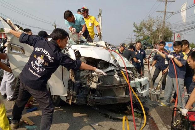 Xe tải gây tai nạn liên hoàn, 9 người chết Hiện trường vụ tai nạn.