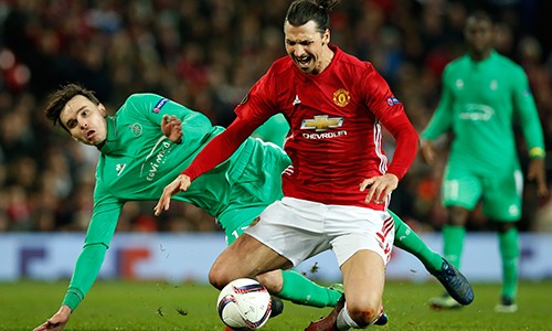 Mourinho dùng quân chủ lực quyết chiến Blackburn ở Cup FA Man Utd đang cùng lúc phải chinh chiến trên bốn mặt trận và đối mặt với bài toán nan giải về phân bổ lực lượng. Ảnh: Reuters.