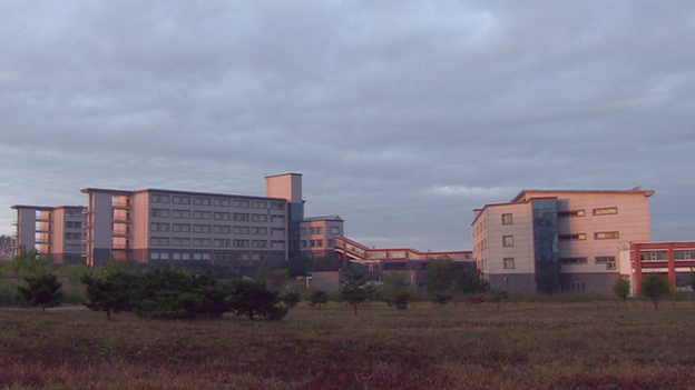 Triều Tiên lại bắt giữ công dân Mỹ Trường Đại học Khoa học và Công nghệ Bình Nhưỡng.