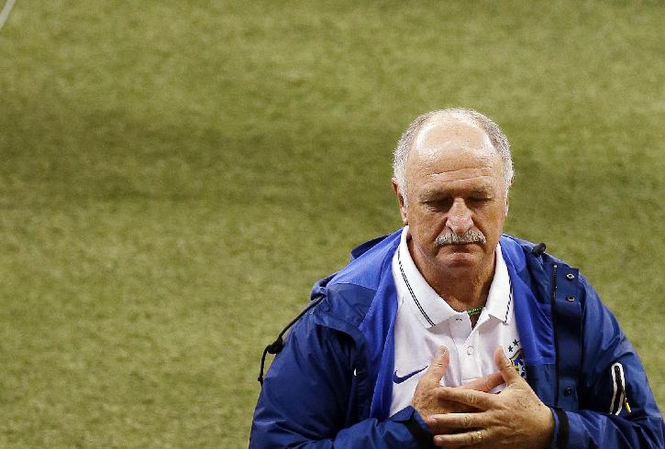 Đại diện của Neymar 'nhạo báng' HLV Scolari HLV Scolaria sau thảm bại trước tuyển Đức