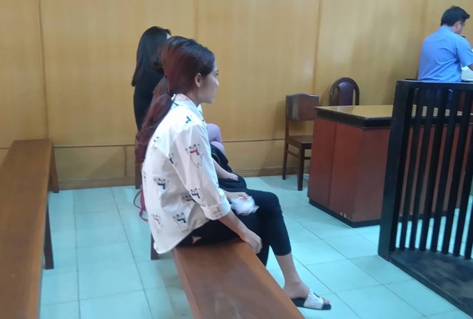 Bốn chân dài làm 'má mì' lãnh 12 năm tù 4 bị cáo nay cùng có con nhỏ và sắp sinh con. Ảnh: Tân Châu