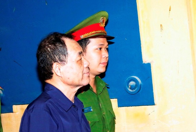 Nhiều lãnh đạo ngân hàng bị triệu tập tới phiên xử Trầm Bê ‘Đại gia’ Trầm Bê sẽ hầu tòa vào ngày mai 24/7. Ảnh: Tân Châu