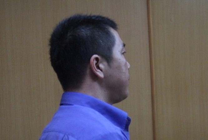 Mới nhất vụ mua bán 'logo xe vua': Cựu CSGT đối diện 15 năm tù Tòa quyết định xét xử cựu CSGT Nguyễn Cảnh Chân khung phạt 8-15 năm tù. Ảnh: Tân Châu