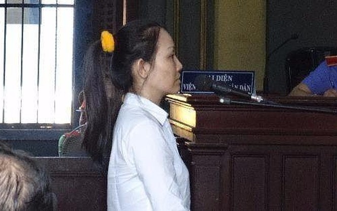 7 năm tù cho nguyên Phó giám đốc điện máy Nguyễn Kim Nguyên phó giám đốc điện máy Nguyễn Kim Huỳnh Đức Vân Trang tại tòa.
