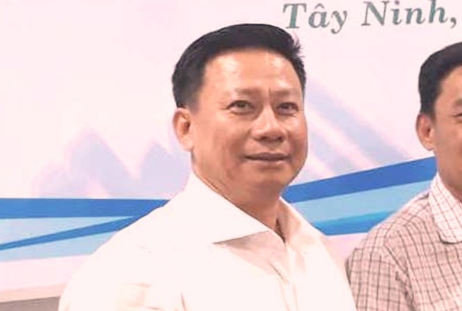 Tây Ninh đình chỉ thực hiện nội dung trái luật gây phiền hà cho dân Phó Chủ tịch UBND tỉnh Tây Ninh, ông Nguyễn Thanh Ngọc vừa trao đổi với PV Tiền Phong sáng nay. Ảnh: Xuân Duy.