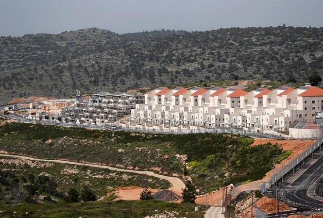 Thủ tướng Israel lại sử dụng 'lá bài Trump': Thôn tính một phần Bờ Tây Một khu nhà định cư của Israel ở Bờ Tây. (Ảnh: Reuters)