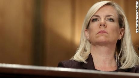Bộ trưởng An ninh nội địa Mỹ từ chức Bà Kirstjen Nielsen. (Ảnh: CNN)