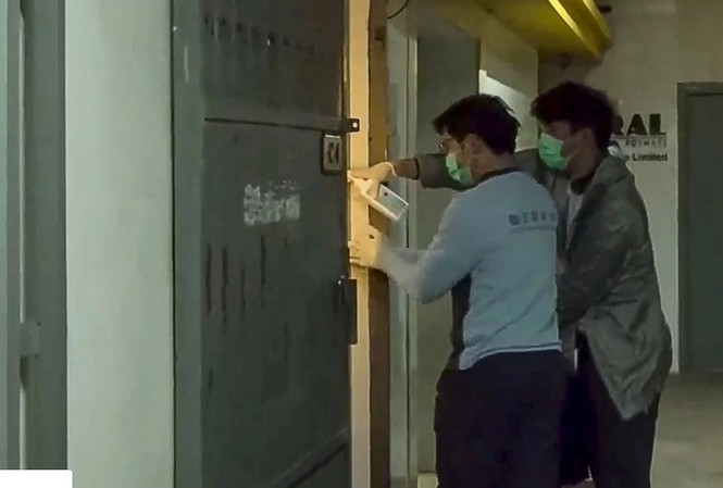 Thêm 108 người chết vì nCoV Khử trùng tại một ổ dịch ở Hong Kong. (Ảnh: SCMP)