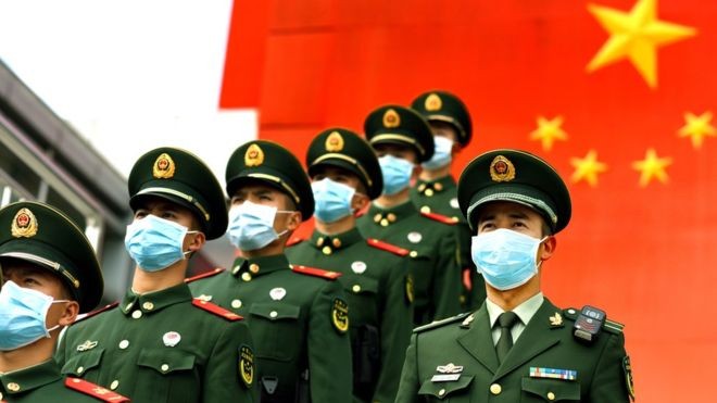 Nhiều quan chức Trung Quốc mất chức vì xử lý dịch nCoV yếu kém Trung Quốc đang nỗ lực xoa dịu bức xúc của dư luận về cách xử lý đại dịch nCoV. (Ảnh: Getty Images)