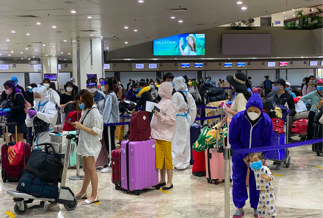 Nhóm công dân Việt Nam tại Philipines vừa được đưa về nước. (Ảnh: Mofa)