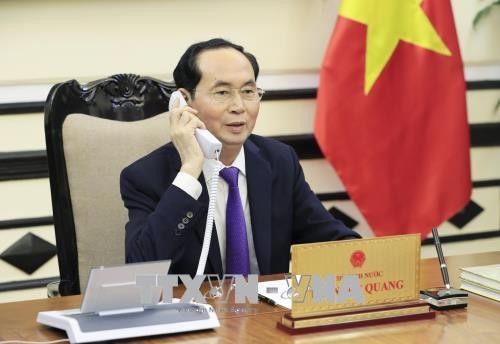Tổng thống Nga Putin nhận lời mời sang thăm Việt Nam Chủ tịch nước Trần Đại Quang điện đàm với Tổng thống Putin. (Ảnh: TTXVN)