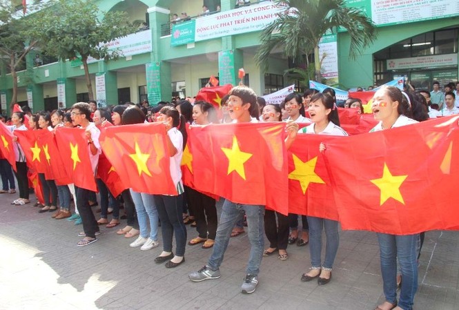Sinh viên Đà Nẵng thiết thực hướng về Hoàng Sa Sinh viên Đà Nẵng thiết thực hướng về Hoàng Sa