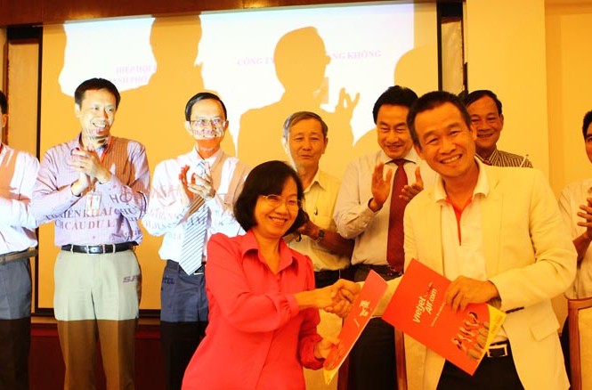VietJet giảm giá vé từ 49% đến 90% cho công ty du lịch VietJet ký kết HH Du lịch TP.HCM kích cầu du lịch 2014 - 2015