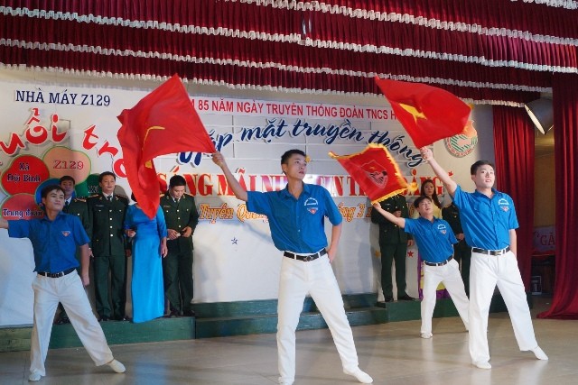 Sôi nổi hoạt động mừng sinh nhật Đoàn Sôi nổi hoạt động mừng sinh nhật Đoàn