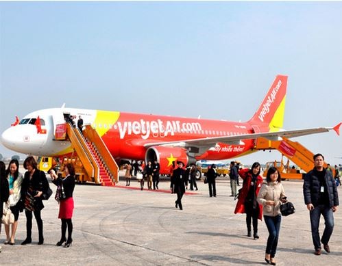 Vietjet giảm giá cho khách đi tàu ảnh hưởng sự cố cầu Ghềnh Vietjet giảm giá cho khách đi tàu ảnh hưởng sự cố cầu Ghềnh
