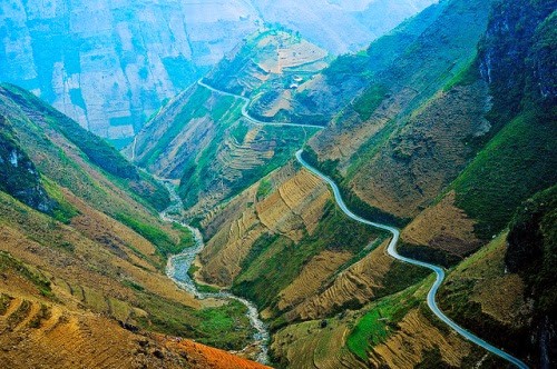 Du khách nước ngoài tử vong dưới vực đèo Mã Pì Lèng Cung đường Mã Pì Lèng. Ảnh internet
