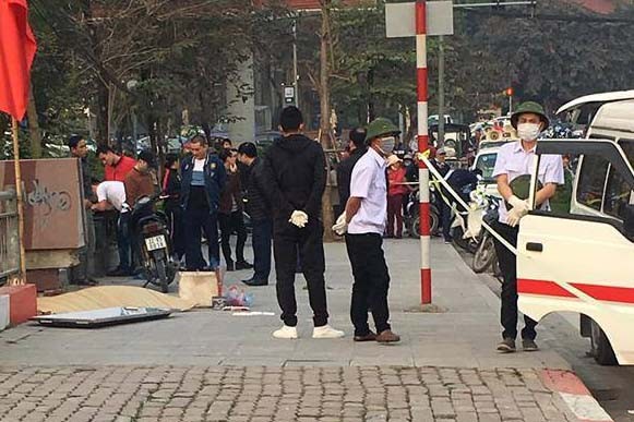 Phát hiện thi thể người đàn ông trên đường Hà Nội Hiện trường vụ việc.