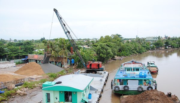 Bạc Liêu: Giá cát tăng gấp đôi Bạc Liêu: Giá cát tăng gấp đôi