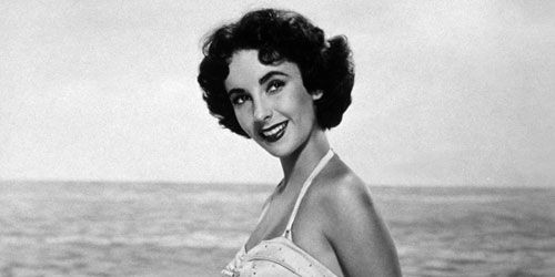 Tuổi già bệnh tật, cô đơn của huyền thoại một thời Elizabeth Taylor Tuổi già bệnh tật, cô đơn của huyền thoại một thời Elizabeth Taylor