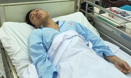 Trấn Thành nhập viện vì Hari Won Trấn Thành nhập viện vì sức khỏe xấu.