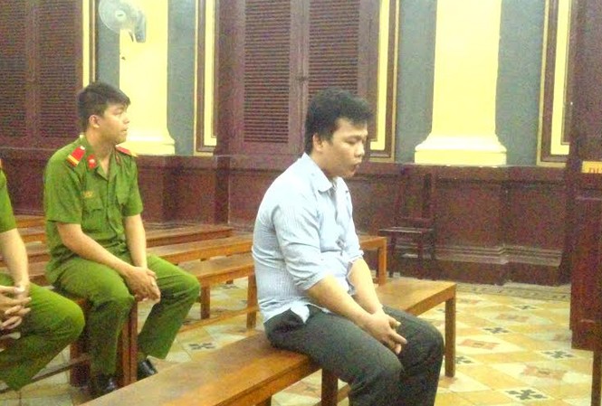 Mâu thuẫn ăn nhậu, kẻ mất mạng người lĩnh 18 năm tù Giải quyết mâu thuẫn với bạn nhậu bằng dao, Huỳnh Đông Nhật lãnh án 18 năm tù. Ảnh: Tân Châu.