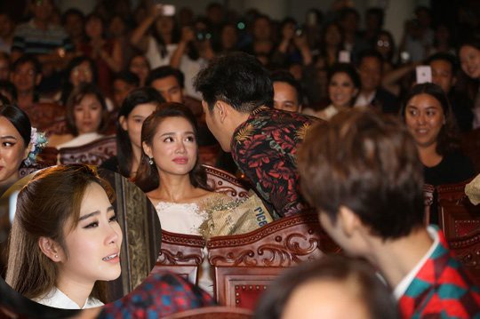 Nhã Phương ‘sốc’ khi nghe Nam Em kể về 30 ngày yêu Trường Giang? Nam Em cho biết Trường Giang tổ chức sinh nhật cho cô ngay trước khi cầu hôn Nhã Phương.
