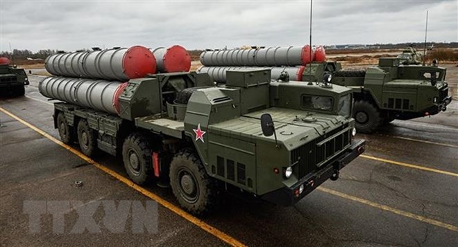 Bản tin 20H: Mỹ cảnh báo nguy cơ khi Syria triển khai tổ hợp S-300 Hệ thống phòng thủ tên lửa S-300 của Nga. (Ảnh: Sputnik/TTXVN)