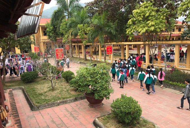 Ghi chép từ ngôi trường có tin hiệu trưởng lạm dụng tình dục nam sinh Trường có quần thể, khuôn viên khang trang.