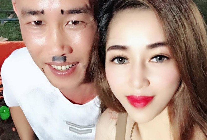 Phản ứng bất ngờ của cô gái được cho là tình mới của Hiệp Gà Hiệp Gà và cô gái vướng nghi vấn là người yêu mới của nam diễn viên hài.