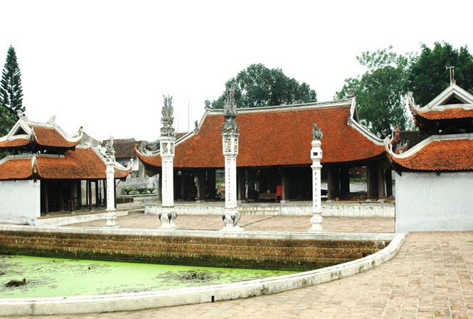 Bài toán bảo tồn, tôn tạo di sản Di tích đình Tây Đằng (huyện Ba Vì) đã phát huy giá trị kiến trúc sau khi tu bổ. Ảnh: Bá Hoạt