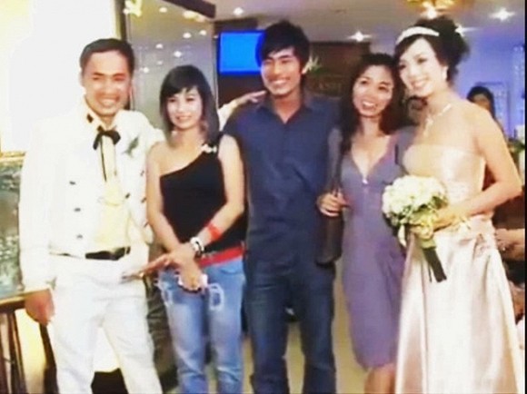 Showbiz 22/8: Tiết lộ bất ngờ về đám cưới Thu Trang-Tiến Luật 8 năm trước Showbiz 22/8: Tiết lộ bất ngờ về đám cưới Thu Trang-Tiến Luật 8 năm trước