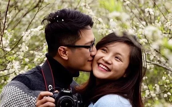 Phản ứng của Thu Quỳnh khi chồng cũ đăng ảnh rồi vội vàng xoá đi Thu Quỳnh- Chí Nhân từng là cặp đôi đẹp trong giới showbiz Việt.