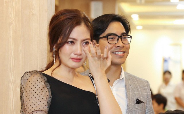 Ngọc Lan trắc trở với những mối tình vợ chồng Ngọc Lan trắc trở với những mối tình vợ chồng